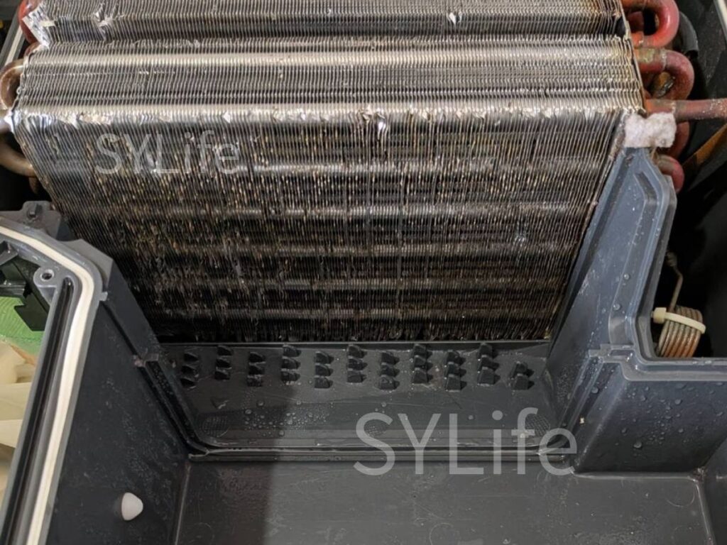 世田谷区 ドラム式洗濯機クリーニング NA-LX127A ヒートポンプ高圧洗浄後の内部