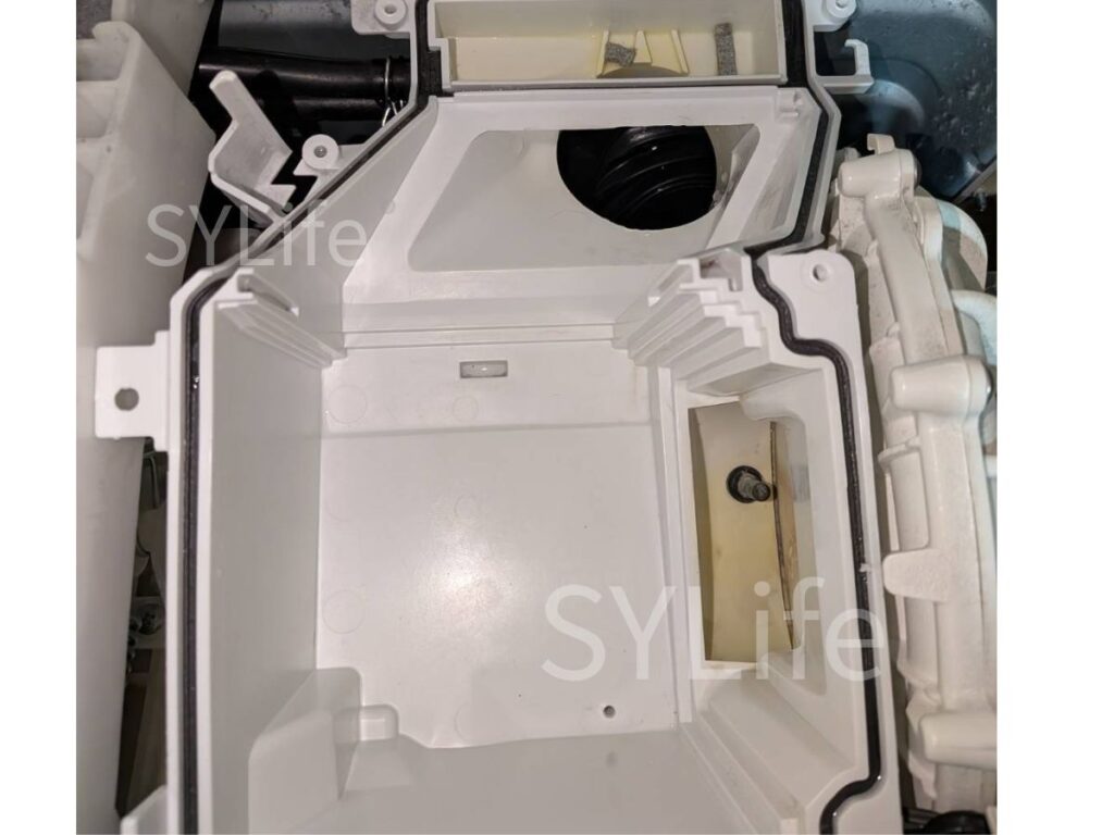 大田区ドラム式洗濯機クリーニング 日立BD-STX110EL-G乾燥経路の内部洗浄後