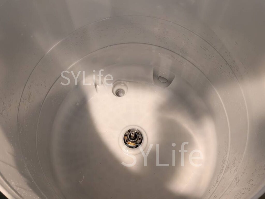 東芝AW-12D9縦型洗濯機の脱水槽洗浄後の写真。