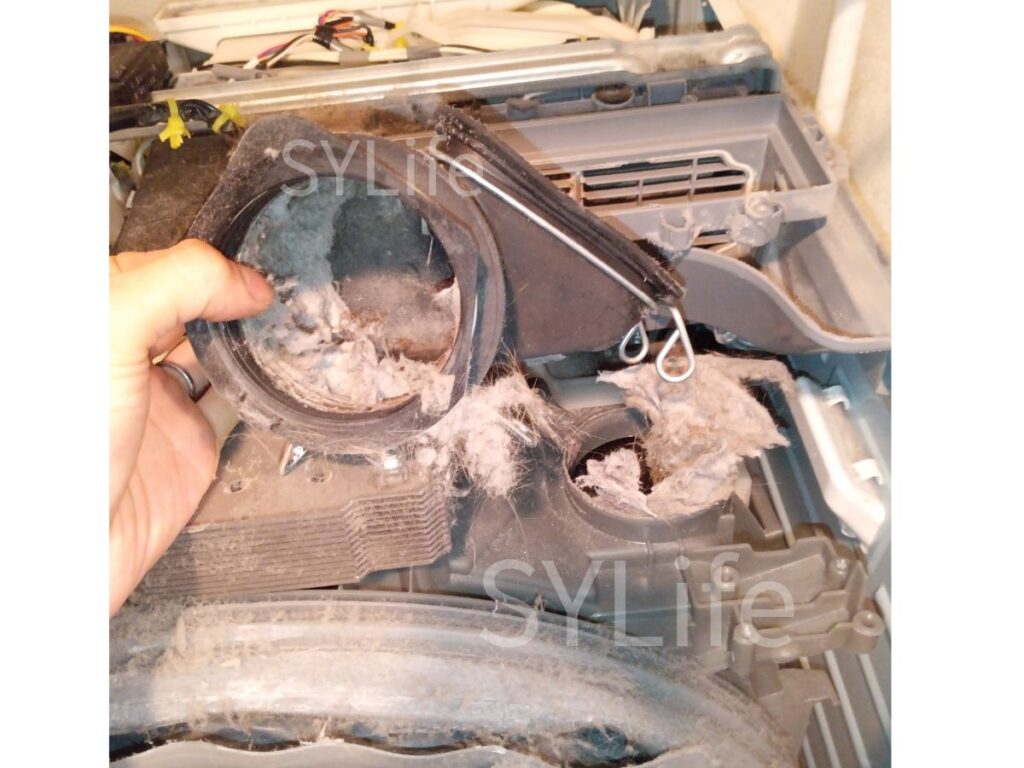 板橋区 ドラム式洗濯機クリーニング NA-VG720L 乾燥ダクトのホコリ詰まり