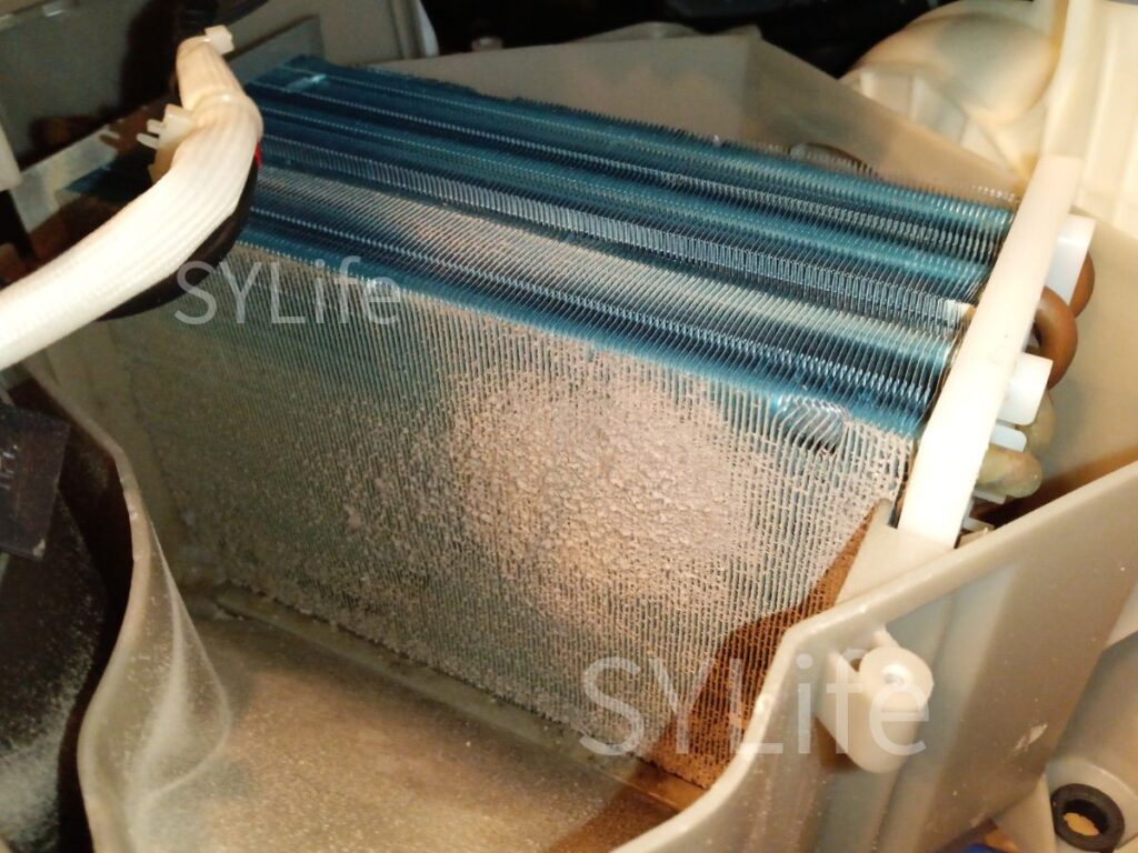 TW-127X9L ヒートポンプ洗浄前 ホコリ付着