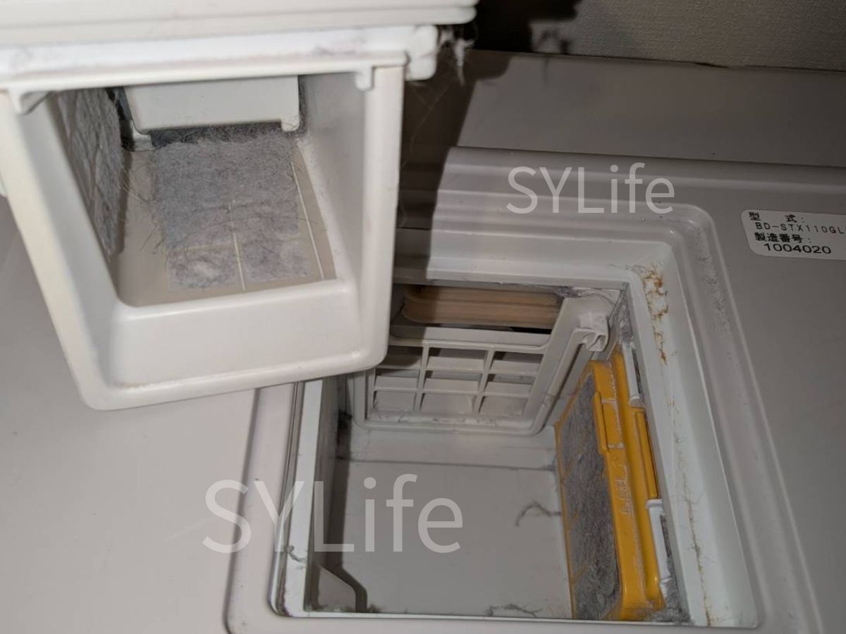 日立BD-STX110GL 乾燥フィルター ホコリ詰まり 洗浄前