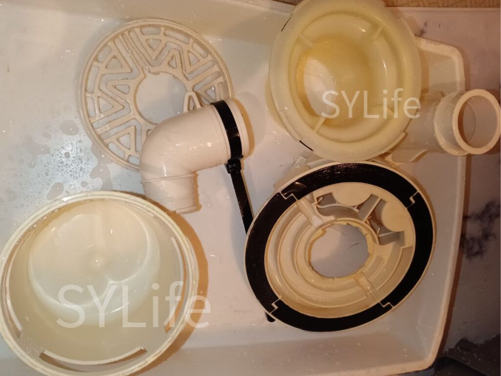 杉並区 日立BD-SG100AL 排水口パーツ洗浄後