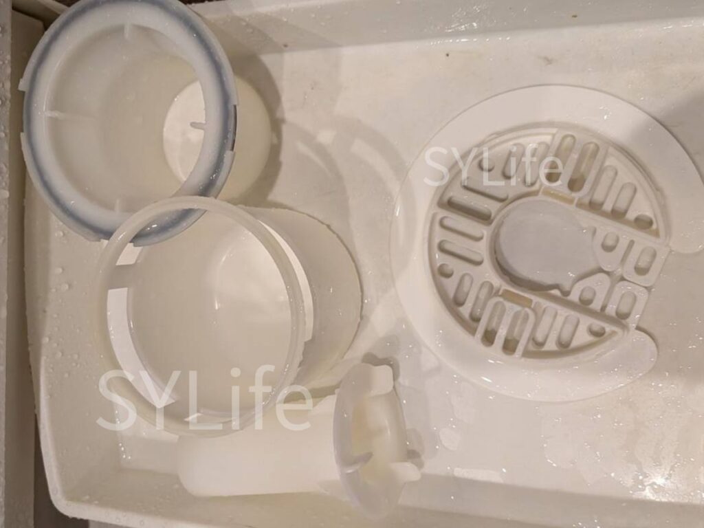 港区 ドラム式洗濯機クリーニング 排水口汚れ洗浄後
