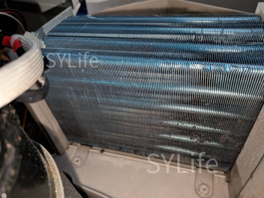 "品川区 TW-127XP2 ヒートポンプ洗浄前