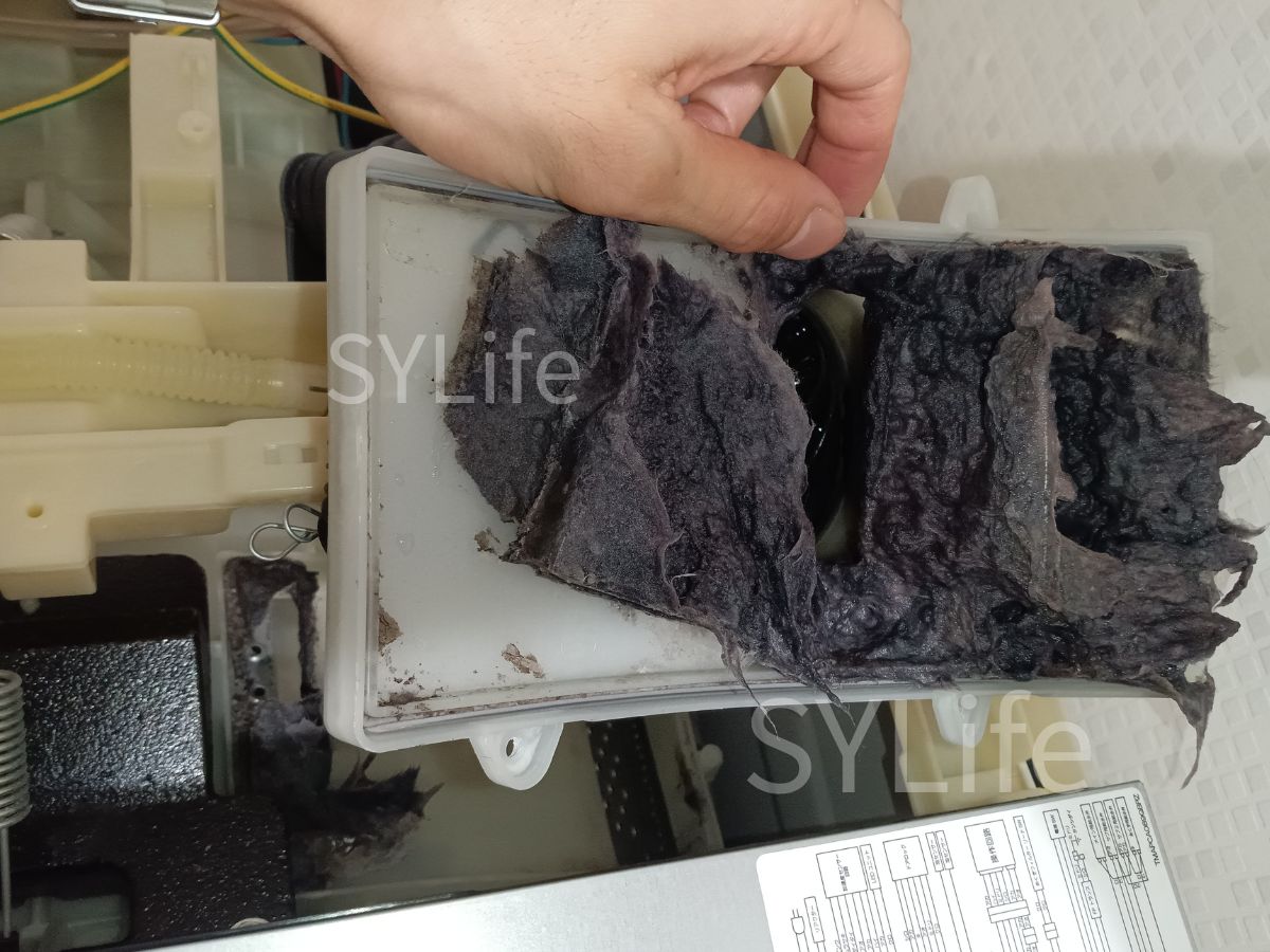 シャープ ES-G112 乾燥経路のホコリ詰まり（江東区 ドラム式洗濯機クリーニング事例）