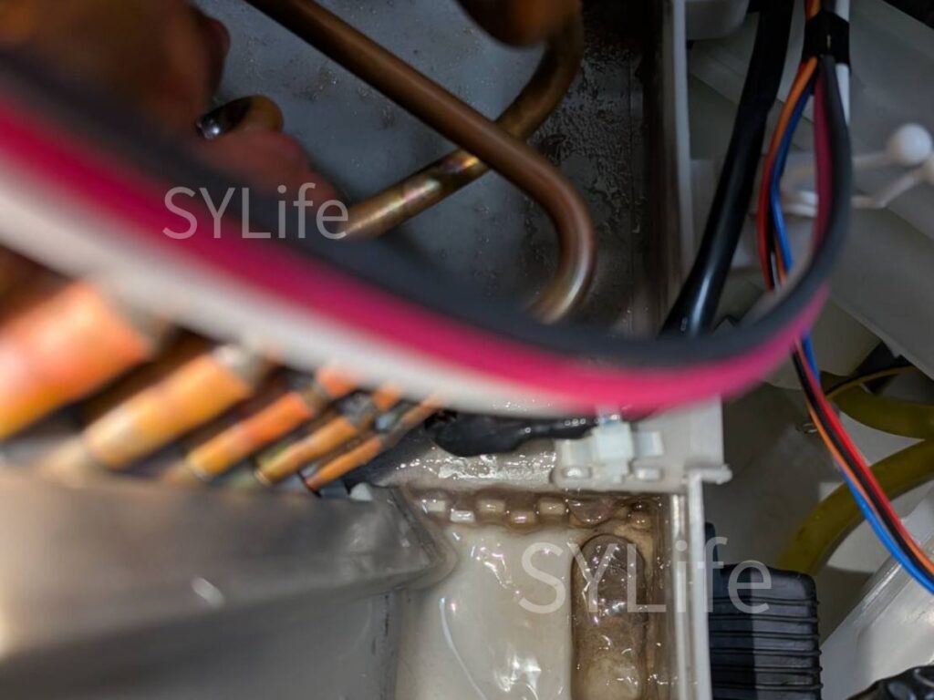 "品川区 TW-127XP2 ヒートポンプ排水詰まり