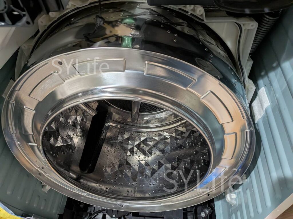 東京都中央区 NA-VX3900L ドラム式洗濯機クリーニング 洗濯槽洗浄後の状態