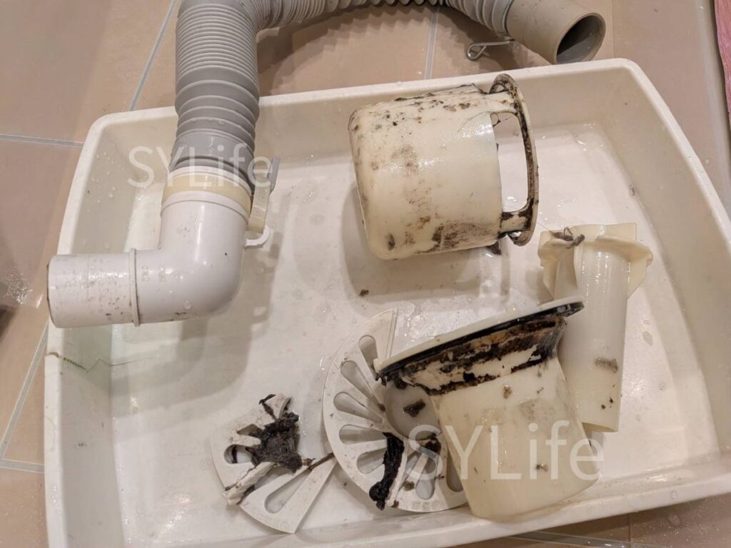 港区 パナソニック NA-VX9800L排水口洗浄前