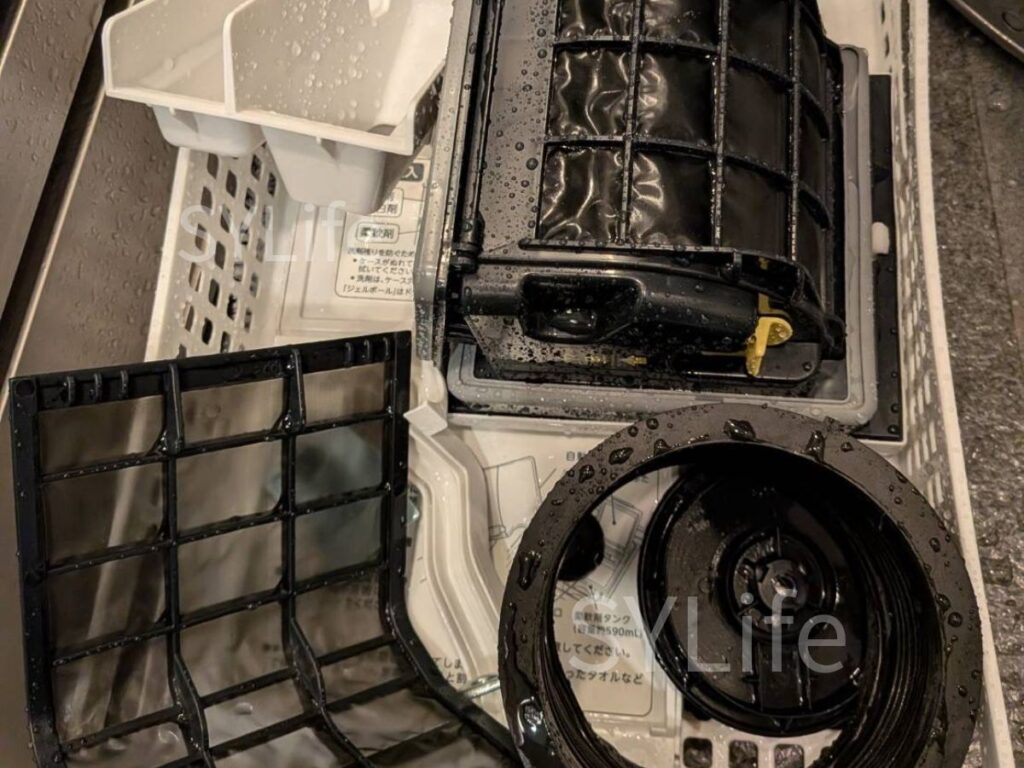 港区｜東芝 TW-127XP1｜ドラム式洗濯機クリーニング｜乾燥時間が長い原因｜乾燥フィルターのホコリと猫の毛詰まり（洗浄後）