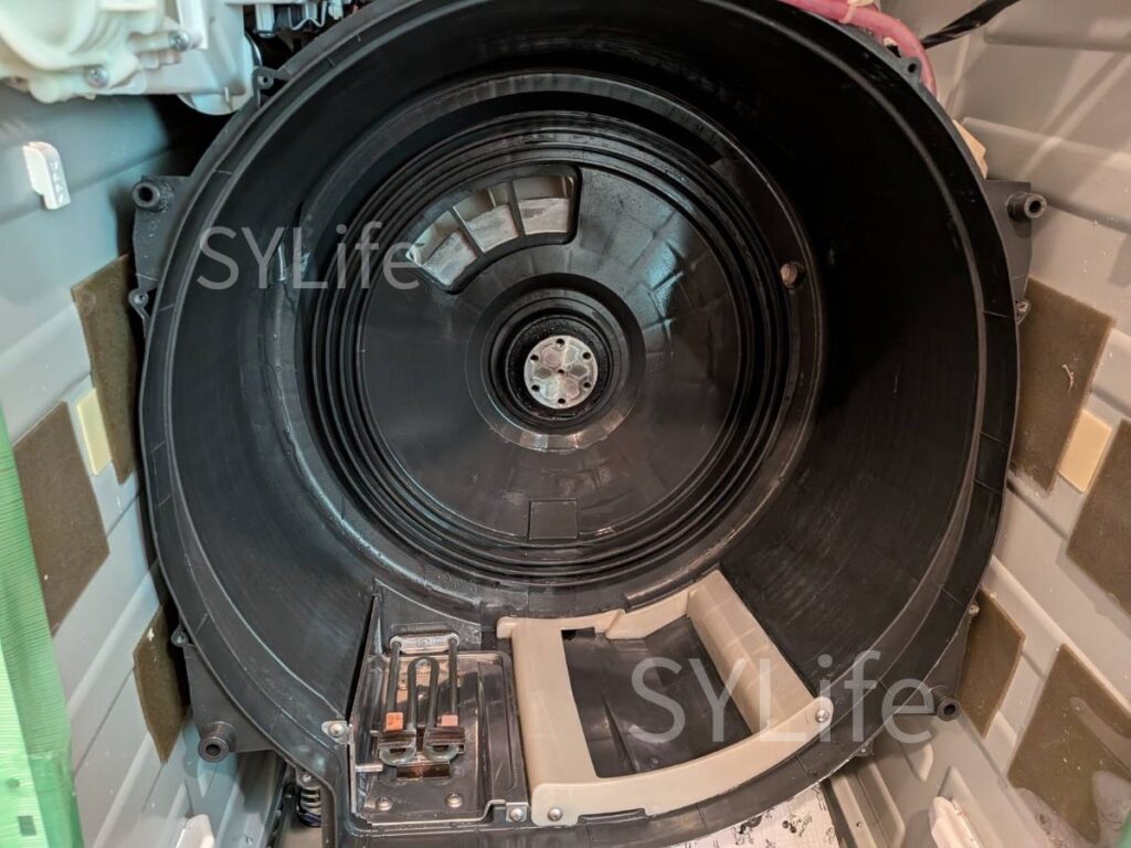 港区｜東芝 TW-127XP1｜ドラム式洗濯機クリーニング｜本体内部（洗浄後）