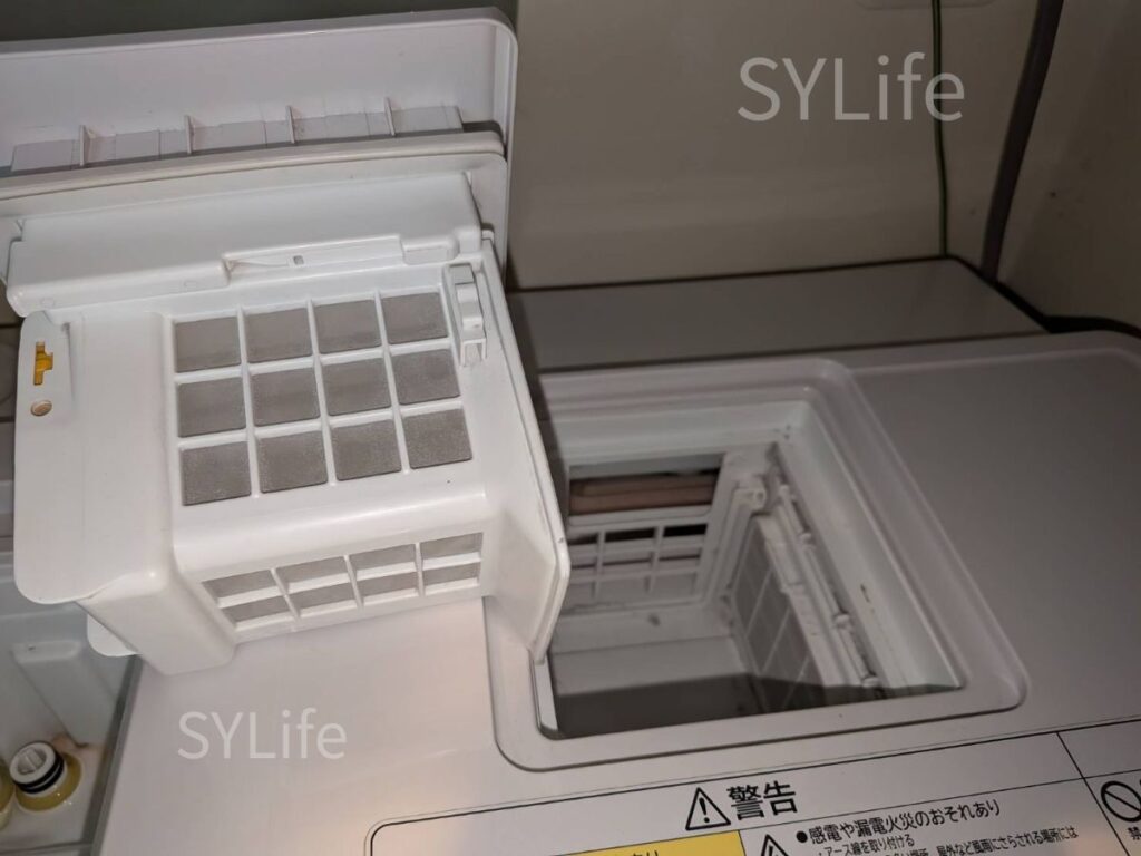 東京都中央区日立BD-SX110F乾燥フィルター洗浄前