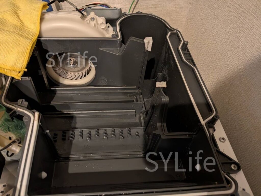 世田谷区パナソニックドラム式洗濯機NA-VX800BLヒートポンプ取り外し洗浄後