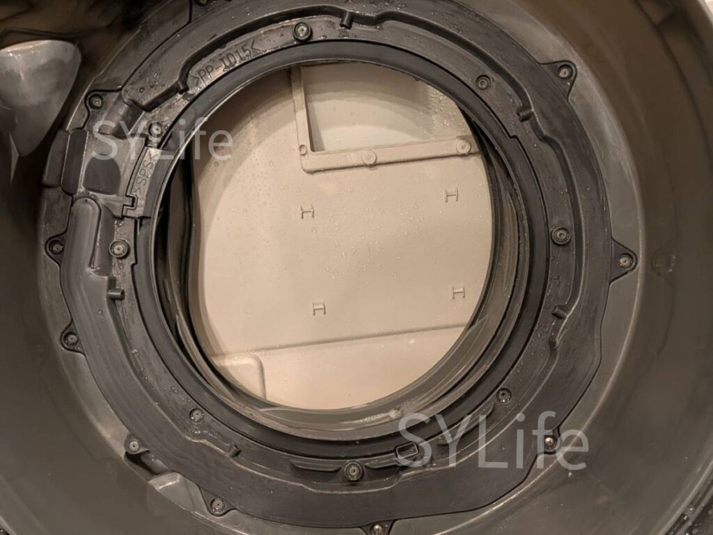 世田谷区パナソニックドラム式洗濯機クリーニングNA-VX900AR脱水受けカバー洗浄後