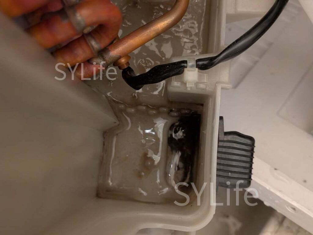 練馬区東芝ドラム式洗濯機TW-127X9BKRヒートポンプ排水部分汚れ