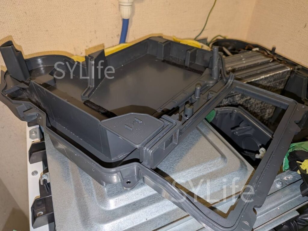 江東区ドラム式洗濯機Panasonic NA-VX8700R排気経路洗浄後