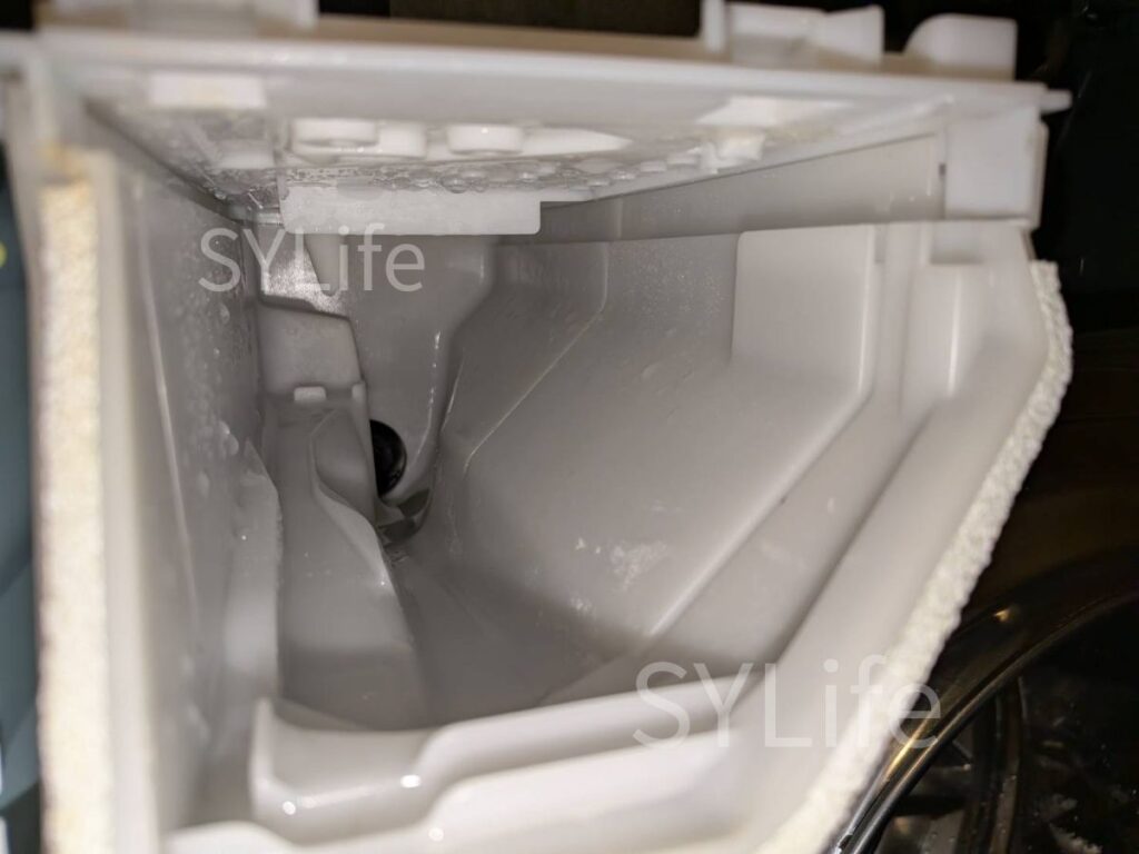 江東区ドラム式洗濯機Panasonic NA-VX8700R洗剤投入口洗浄後