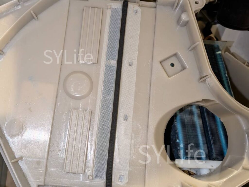 新宿区ドラム式洗濯機東芝TW-127X9Lヒートポンプ排気部分洗浄後